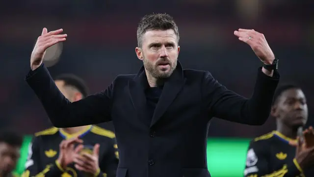 Michael Carrick celebrates