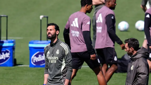 Alvaro Arbeloa during Real Madrid training with players including Jude Bellingham in the background
