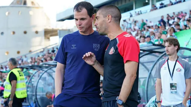 Sunderland head coach Regis Le Bris with assistant head coach Pedro Ribeiro