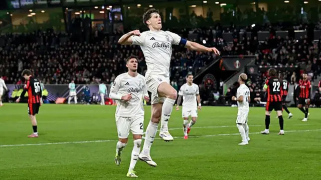 Ryan Yates celebrating