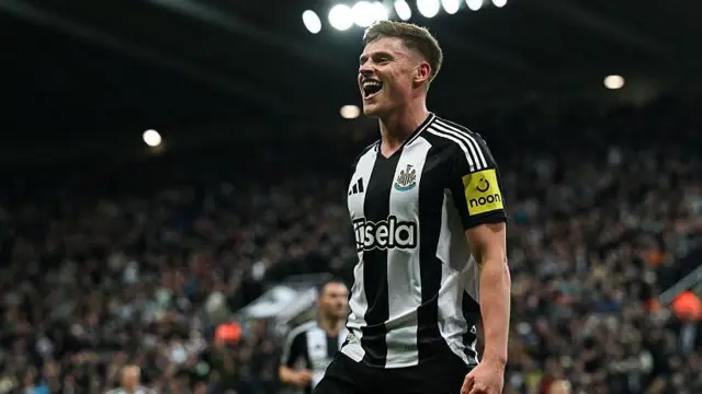 Harvey Barnes celebrates goal