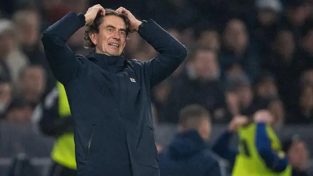 Thomas Frank looks frustrated on the touchline