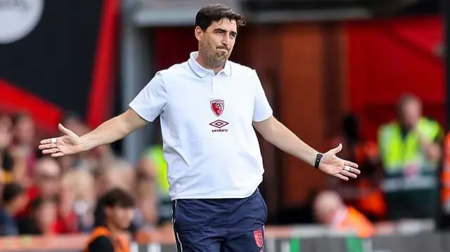 Head coach Andoni Iraola