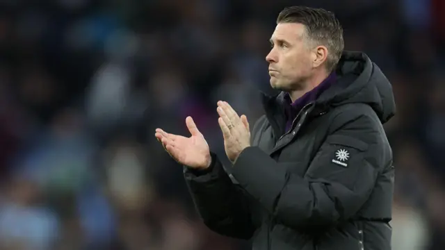 Rob Edwards applauds