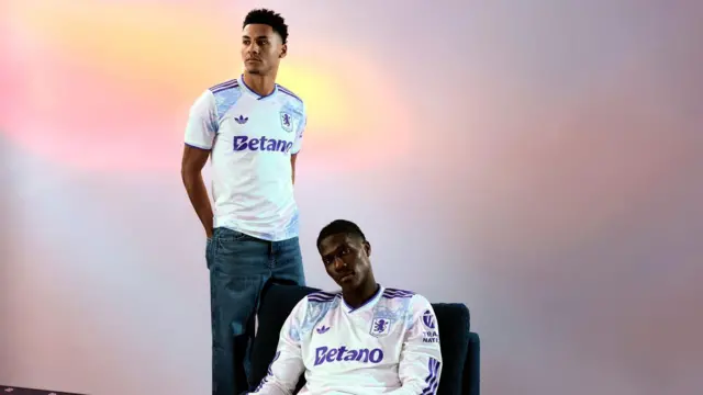 Ollie Watkins and Amadou Onana in the Aston Villa 2025-26 third kit