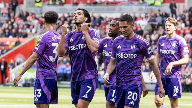 Fulham players celebrate against Brentford