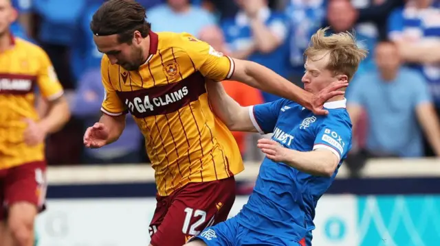 Rangers v Well