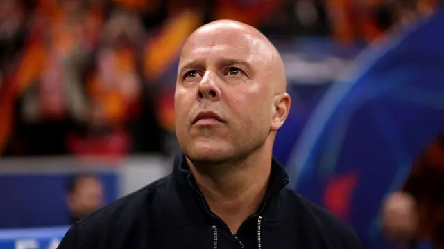 Arne Slot looks on during Champions league match