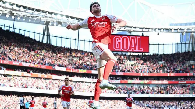 Declan Rice scores for Arsenal 