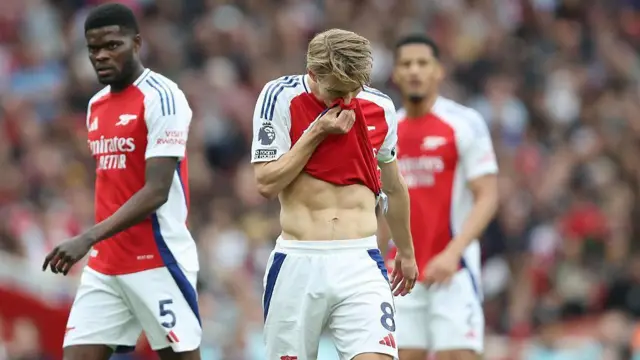 Arsenal players during the loss to Bournemouth 