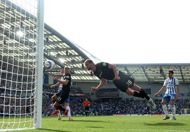 Tomas Soucek scores for West Ham