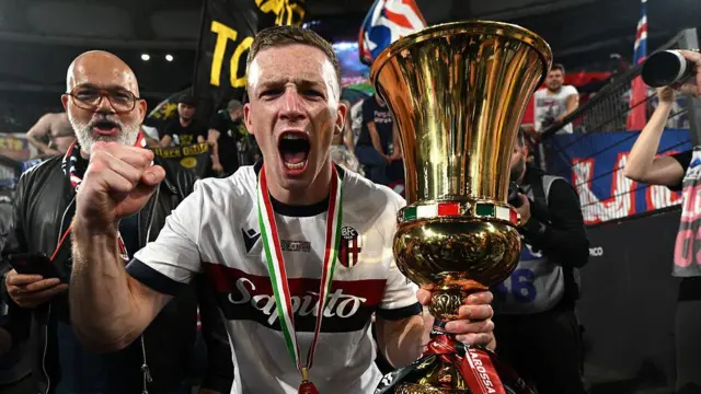 Lewis Ferguson of Bologna celebrates winning the Coppa Italia Final