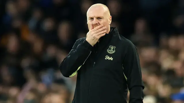 Sean Dyche, Manager of Everton, reacts