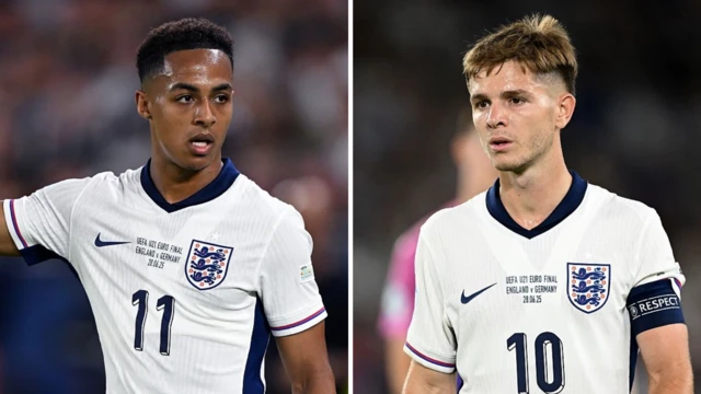 Omari Hutchinson and James McAtee playing for England Under-21s