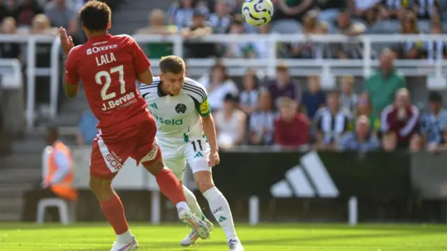 Harvey Barnes scores for Newcastle