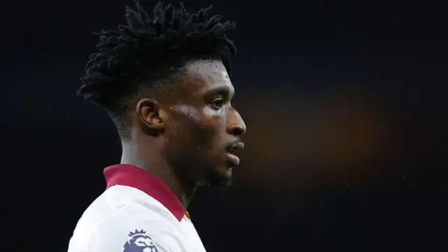 Mohammed Kudus wearing West Ham's away shirt