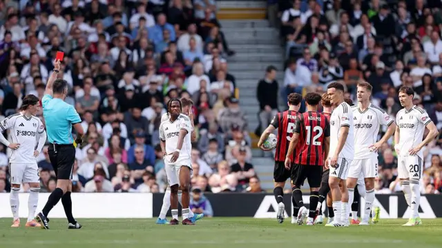 Joachim Andersen is sent off for Fulham