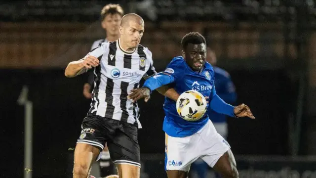 PAISLEY, SCOTLAND - OCTOBER 30: St Mirren's Alex Gogic and St Johnstone's Adam Sidibeh in action during a William Hill Premiership match between St Mirren and St Johnstone at the SMiSA Stadium, on October 30, 2024, in Paisley, Scotland. (Photo by Paul Byars / SNS Group)