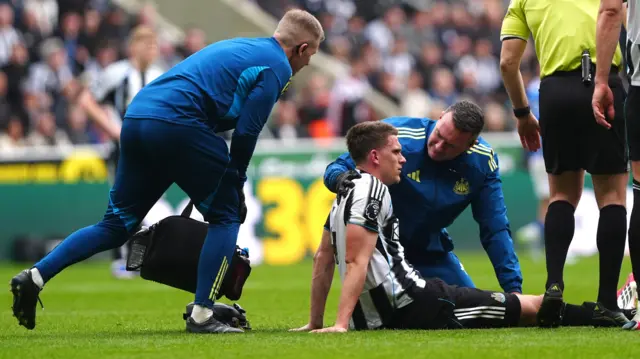 Sven Botman receives treatment