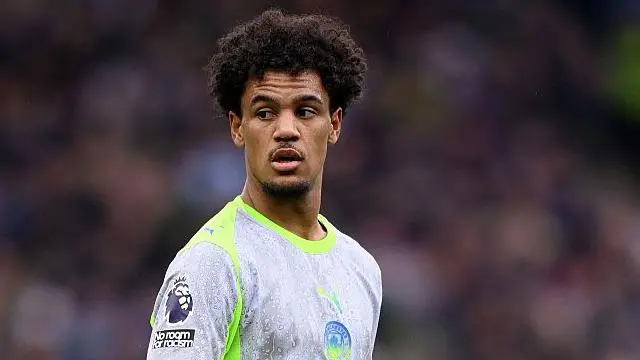 Oscar Bobb in action for Manchester City