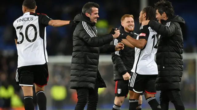 Marco Silva congratulates his players