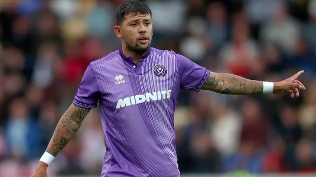 Gustavo Hamer playing for Sheffield United
