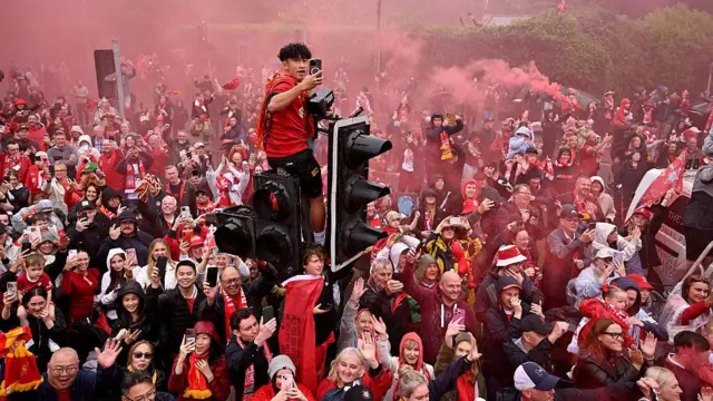 Liverpool fans at the trophy parade