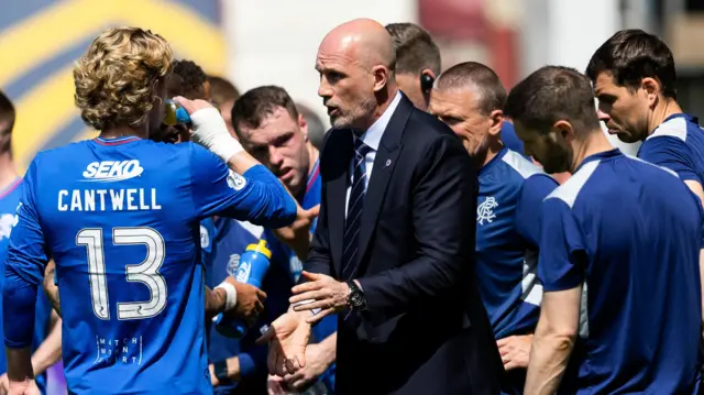  Rangers manager Philippe Clement instructs his players during a cinch Premiership match between Heart of Midlothian and Rangers at Tynecastle Park