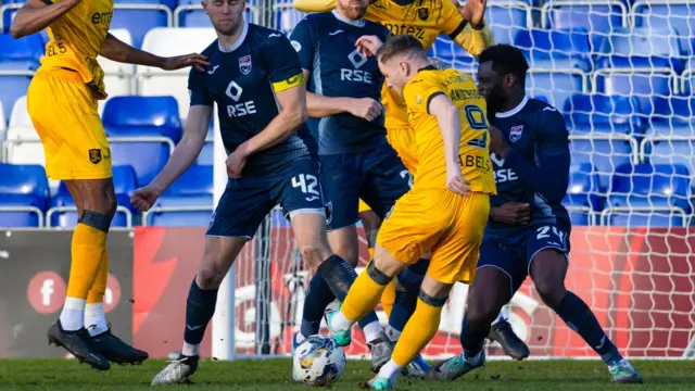 Bruce Anderson scores for Livingston against Ross County