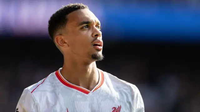 Trent Alexander-Arnold looks on during Liverpool's game against Crystal Palace