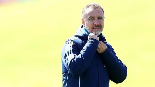 Vitor Pereira looks on during a Nottingham Forest training session