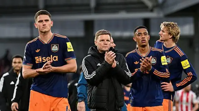 Sven Botman, Eddie Howe and Jacob Ramsey