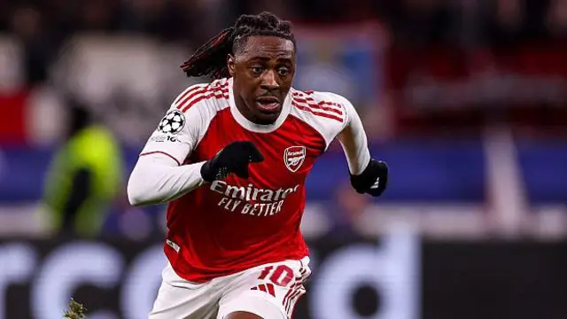 Eberechi Eze in action for Arsenal against Bayer Leverkusen