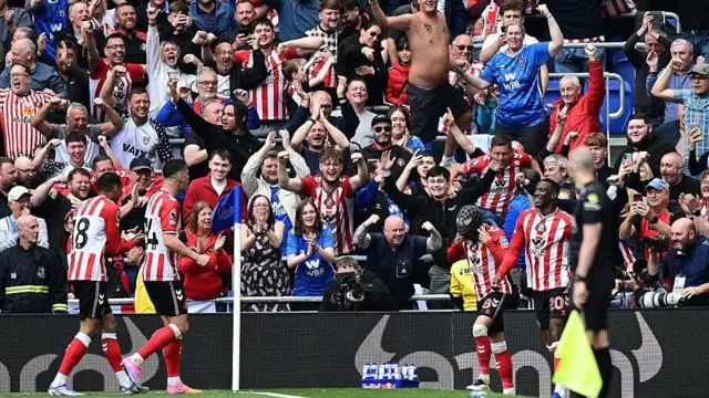 Sunderland fans celebrate 