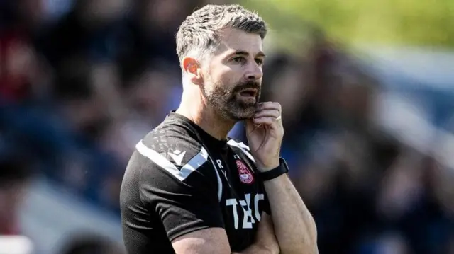 Aberdeen manager Stephen Robinson