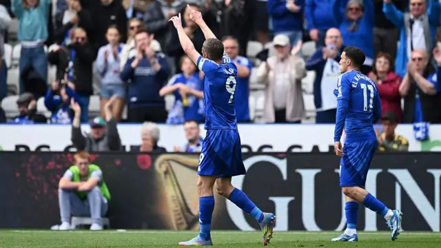 Jamie Vardy celebrates a goal for Leicester