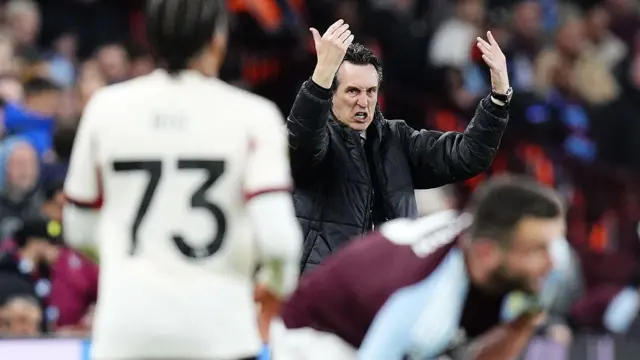 Unai Emery gestures on the touchline