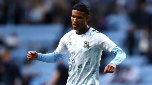 Kai Andrews of Coventry City warms up prior to the Sky Bet Championship match between Coventry City and Ipswich Town at The Coventry Building Society Arena