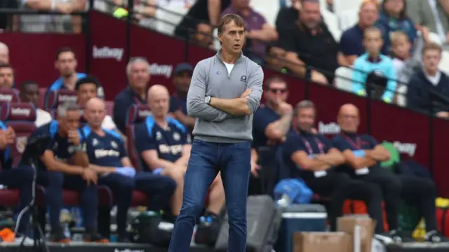  Julen Lopetegui Manager of West Ham United during the Premier League match between West Ham United FC and Chelsea FC at London Stadium