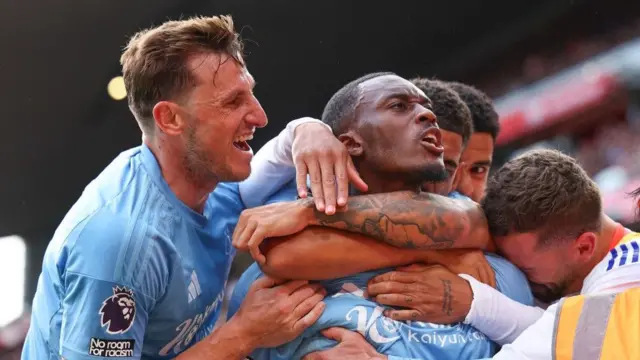 Nottingham Forest players celebrate