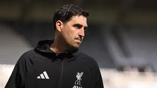 Liverpool manager Andoni Iraola 