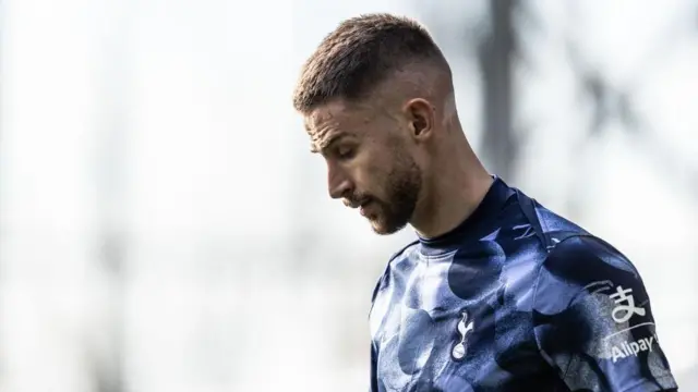 Tottenham Hotspur's Guglielmo Vicario warming up before the match during the Premier League match between Crystal Palace FC and Tottenham Hotspur FC at Selhurst Park