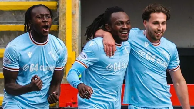 Regan Charles-Cook (centre) scored the only goal at Pittodrie
