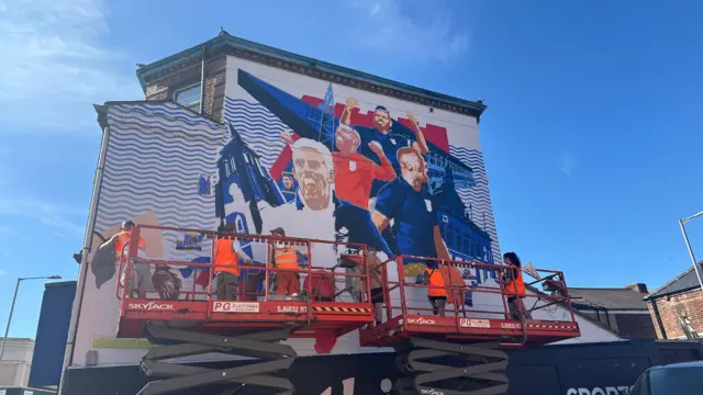 The new Ipswich Town mural being created