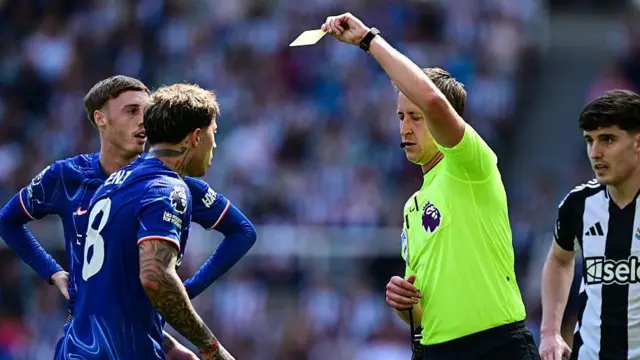 Enzo Fernandes receives yellow card against Newcastle