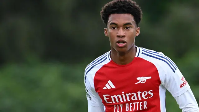 Zac Shuaib playing for Arsenal Under-21s