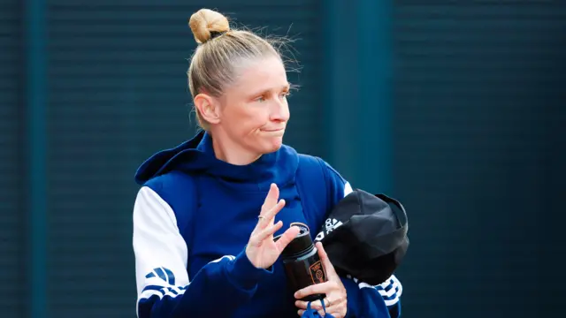 Leanne Ross