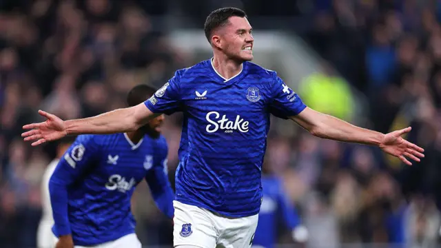 Michael Keane of Everton celebrates