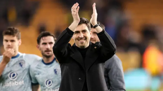 Andoni Iraola celebrates win