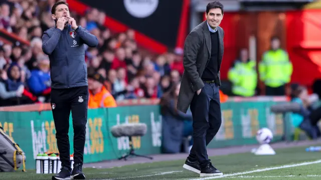 First team coach Shaun Cooper with head coach Andoni Iraola of Bournemouth